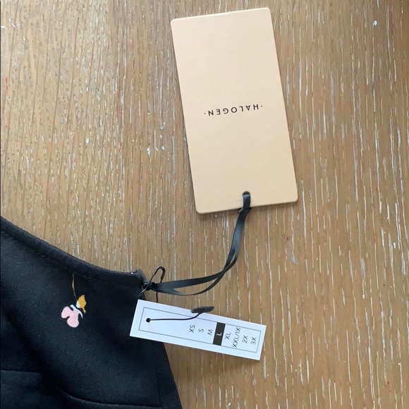 Halogen V Neck Floral Camisole - Picture 7 of 12